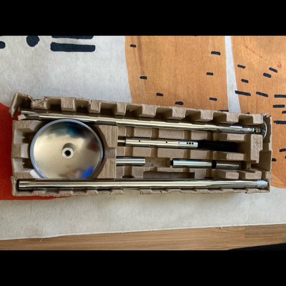 ✨SOLD✨LOCAL PICKUP ONLY. XPERT X-POLE STATIC AND SPIN POLE - Picture 1 of 5